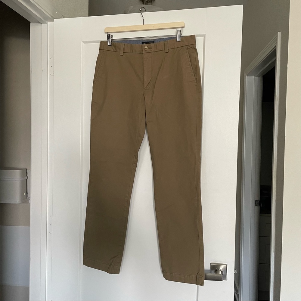 Banana Republic Aiden Chino Khaki Pants